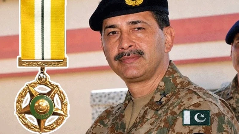 General Aamer Raza awarded Nishan-i-Imtiaz (Military)