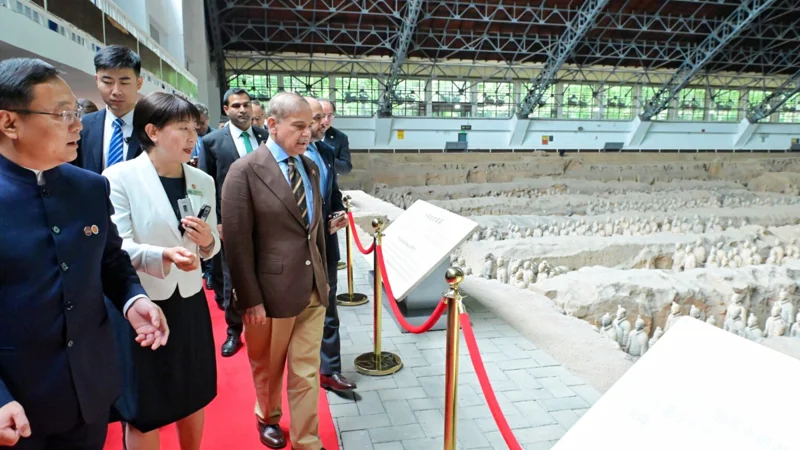 PM visits historical Chinese Terracotta Warriors Museum in Xi’an