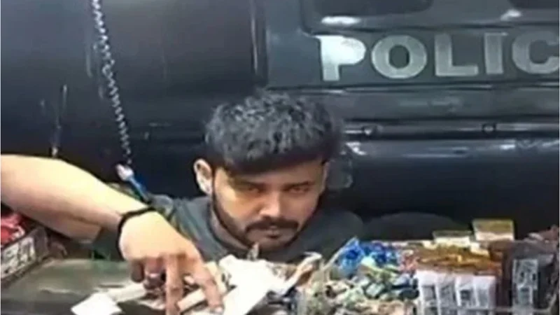 DSP, his son arrested in robbery case