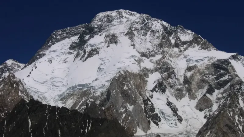 Broad Peak avalanche traps mountaineers; four bodies located - avalanche, Broad Peak, Nims Purja
