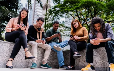 Studies link smartphone boom to declining birth rates worldwide