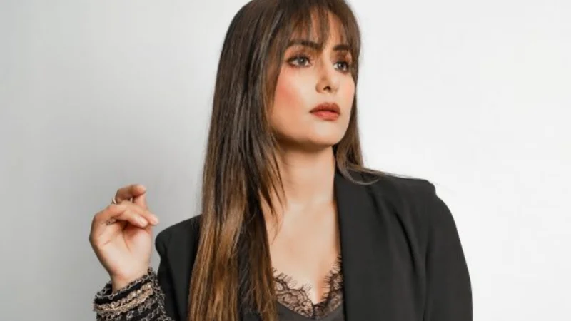 Pakistani fans extend prayers and support to Hina Khan after cancer diagnosis