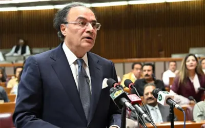 Finance Minister unveils Pakistan’s FY27 budget with 4% growth goal