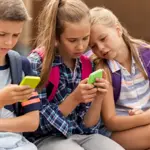 UK to ban social media access for under-16s
