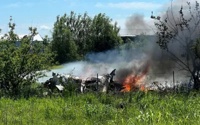 US Missouri plane crash kills pilot and 11 skydivers
