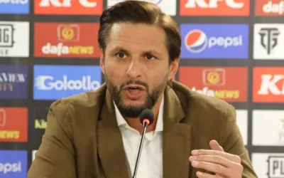 Afridi surprised over removal of Razzaq, Wahab