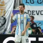 Messi shines as Argentina beat Algeria 3-0 in World Cup opener