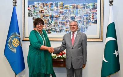 Dar meets with Secretary General Commonwealth