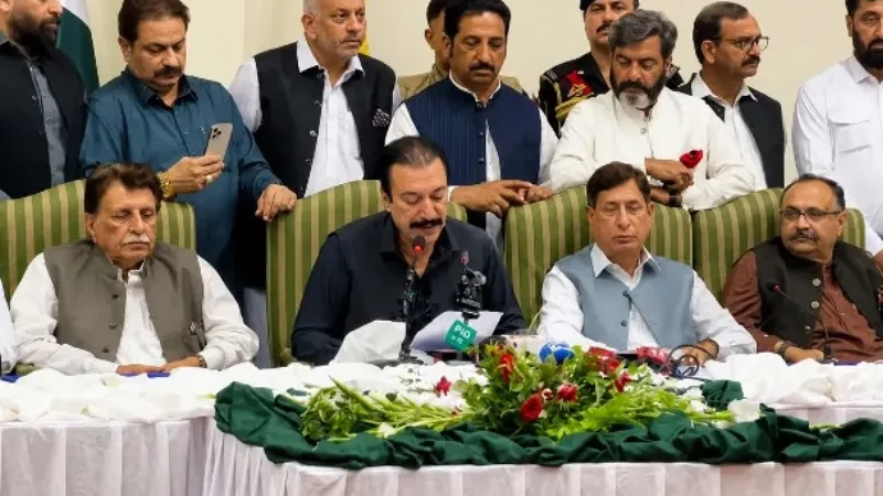 'Rising population threatens economic gains in Pakistan'