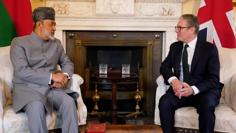 British Prime Minister Welcomes sultan of Oman in London meeting