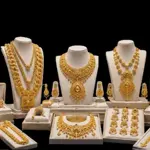 Gold prices record sharp decline in Pakistan