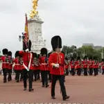 Buckingham Palace suspends Changing Guard as emergency warnings issued
