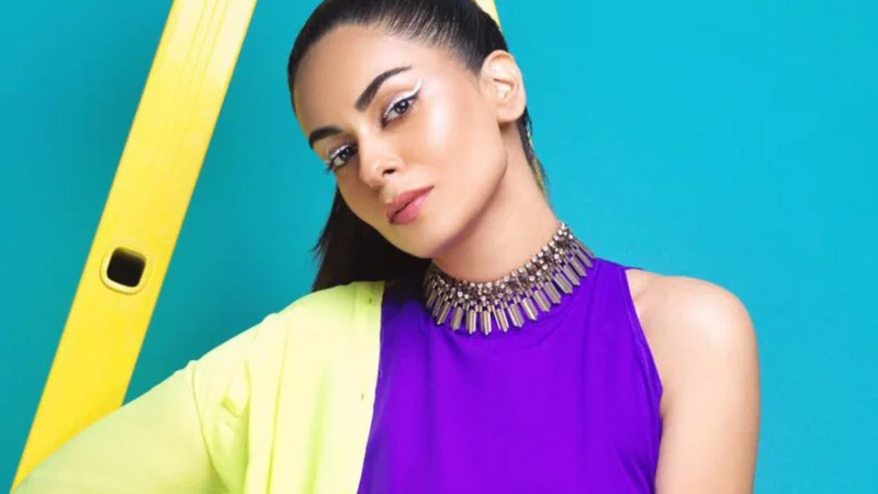 Amar Khan’s bold ponytail style sparks debate, but she embrace it with fun