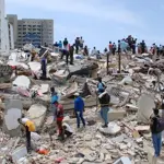 Venezuela earthquakes kill 235 as cities turn to rubble