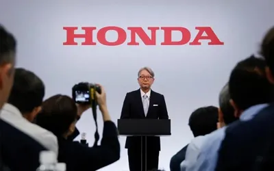 Honda faces historic annual loss as CEO apologises to investors