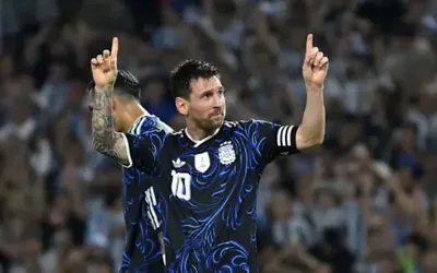 Messi becomes first to score in 7 straight World Cup games while extending goals record