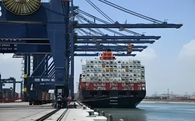 Karachi port sets 138-year record, as cargo handling surges