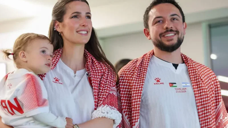 Queen Rania congratulates Crown Prince on his birthday with a sweet family photo