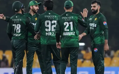 Pakistan beat Sri Lanka by six wickets in first T20I