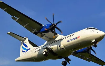 Passenger plane crashes in Indonesia, all onboard killed