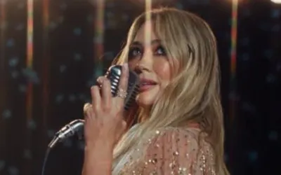 Hilary Duff makes triumphant return with London concert