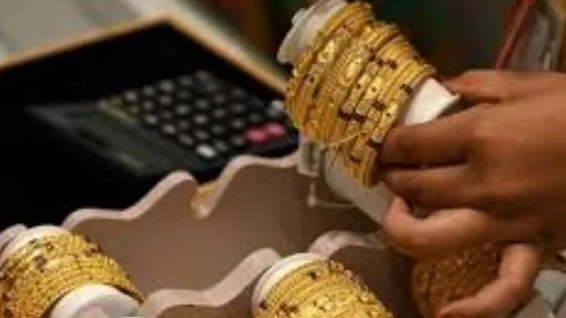 Gold hits historic high