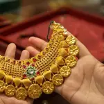 Gold prices jump again, per tola rate crosses Rs572, 000