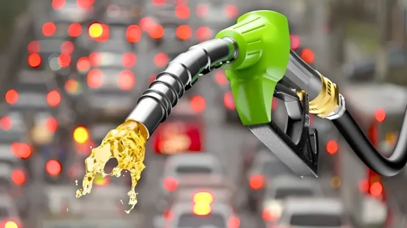 Govt cuts petrol price by Rs0.94, raises diesel by Rs0.54 - petrol price