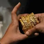 Gold rates continue downward trend in Pakistan