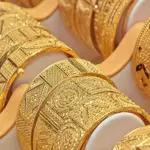 Gold prices jump over Rs5, 000 per tola across Pakistan
