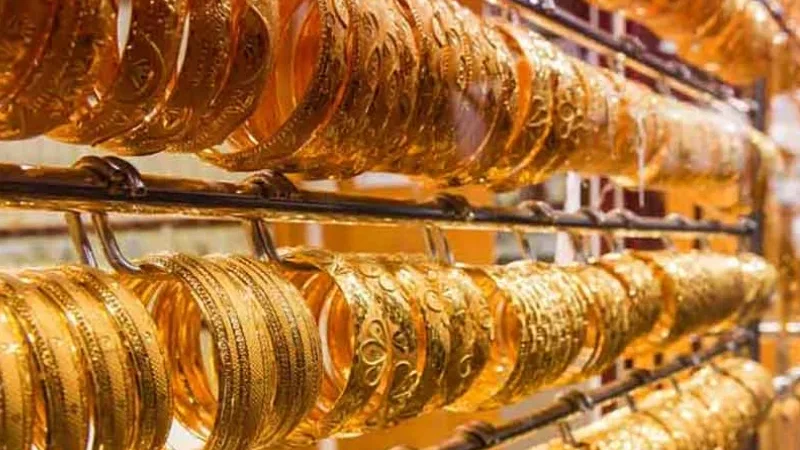 Gold prices climb