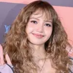 Lisa apologizes as BLACKPINK anniversary draws backlash