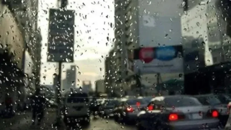 Will Karachi see drizzle tonight?