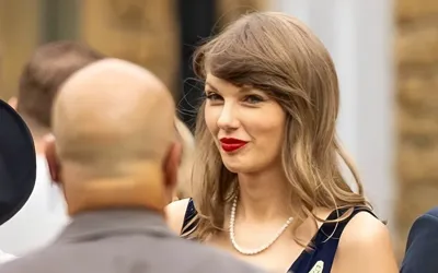 Taylor Swift’s new shorter haircut breaks social media at UK wedding