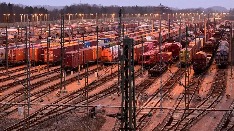 EU says it will accept no increase in US tariffs