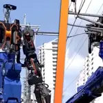 Robot electrician replaces humans in high-voltage repairs in China