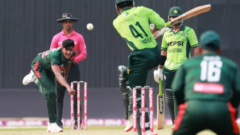 Pakistan set 275-run