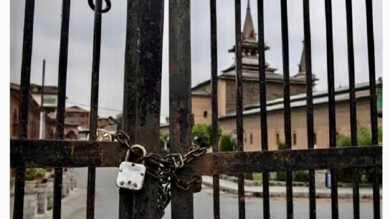 FO condemns closure