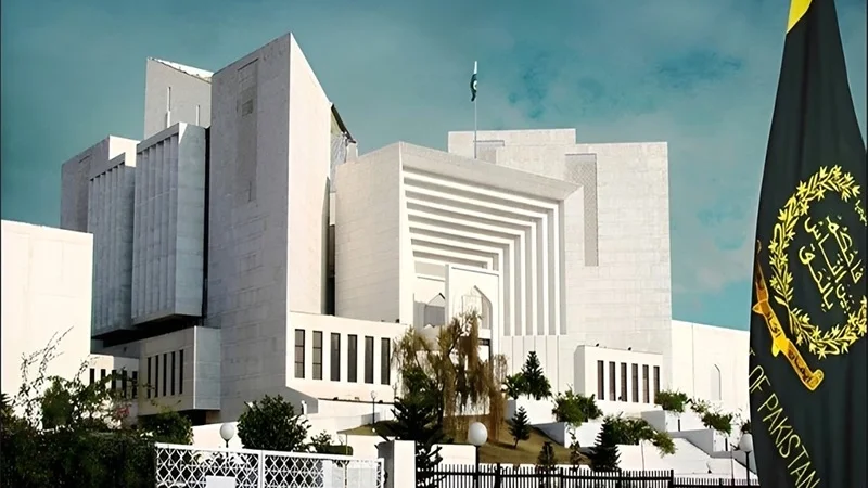 PTI files contempt petition over founder’s hospital transfer