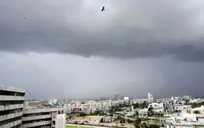 Is Karachi expected to receive more rain in April?
