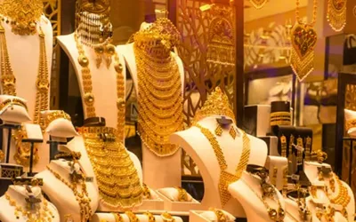 Gold prices continue to surge in Pakistan