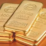 Gold prices fall by Rs. 4,900 per tola in Pakistan