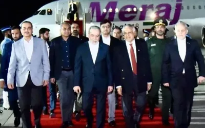 Iran’s top diplomat lands in Islamabad, Witkoff, Kushner head to Pakistan