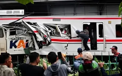 Fatal train collision in Indonesia leaves 14 dead, 84 injured