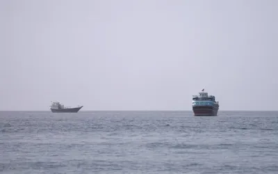 Iran, Oman discuss temporary shipping corridor through Hormuz