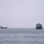 Iran, Oman discuss temporary shipping corridor through Hormuz