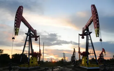Oil prices drop again as hopes rise for Strait of Hormuz reopening