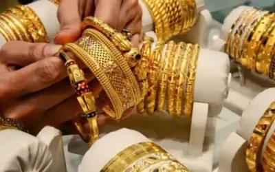 Gold, silver prices surge further in Pakistan