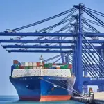 Pakistan invites Kuwait to invest in ports, energy logistics projects