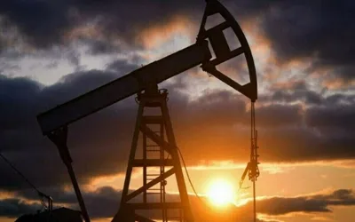 U.S. oil falls 3% amid hopes that Hormuz traffic will be restored
